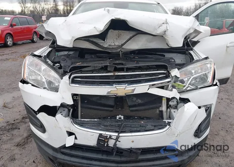 2016 Chevrolet Trax 1Ls z USA, uszkodzony, nr VIN 3GNCJKSB2GL272994